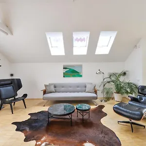 https://kingsway-loft.praguehotelsweb.com